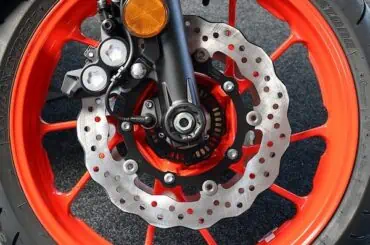 Does ABS On a Motorcycle Lower Its Insurance Costs? motorcycle brake system